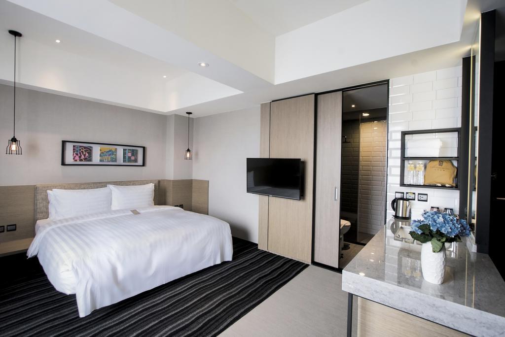 Changyu Hotel Tainan Extérieur photo