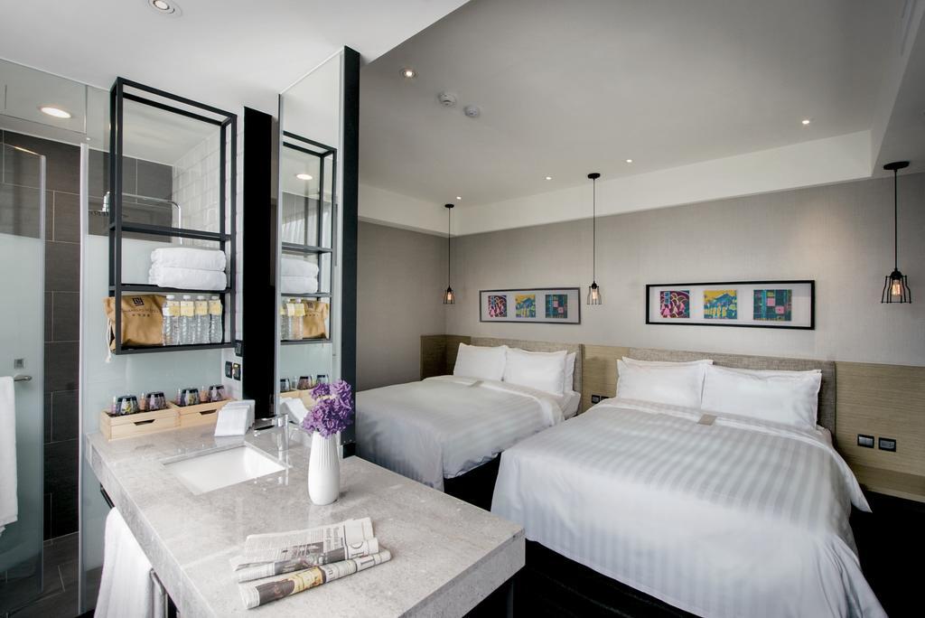 Changyu Hotel Tainan Extérieur photo