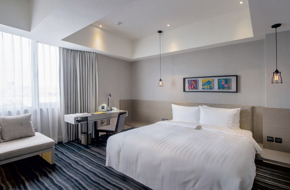 Changyu Hotel Tainan Extérieur photo